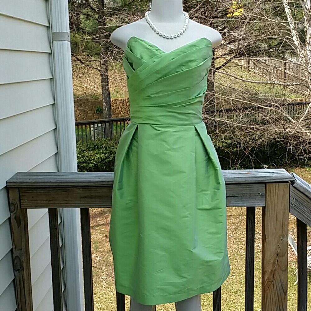 Beautiful Appletini Green Dress - Picture 3 of 7